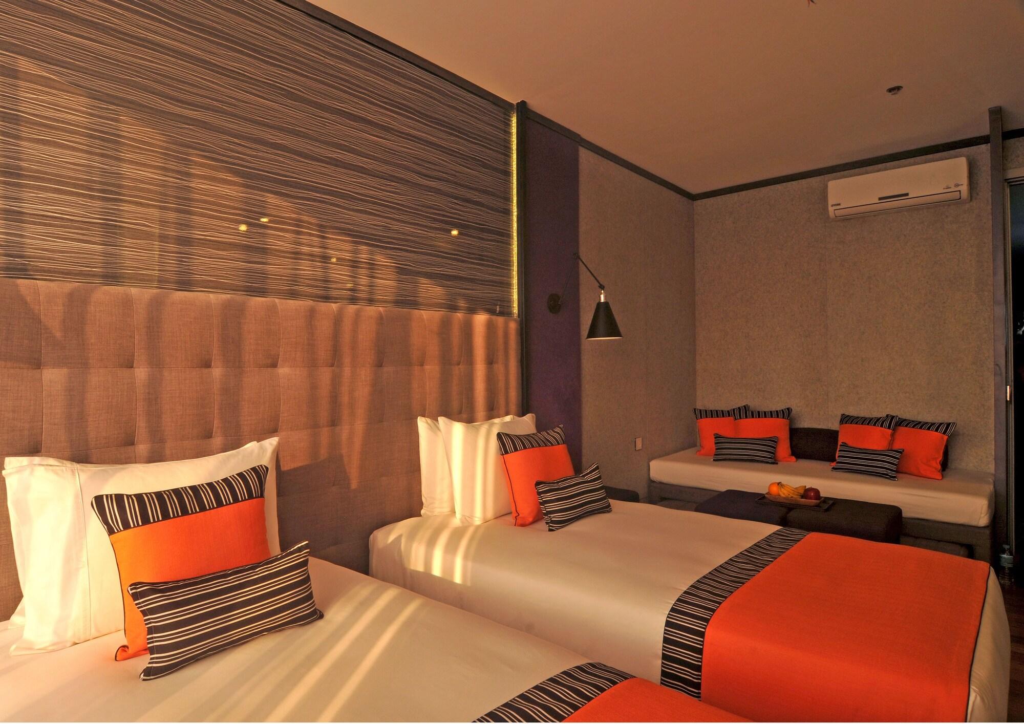 Hive Hotel Quezon City Esterno foto