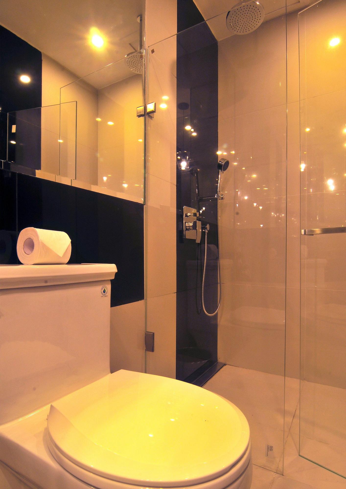 Hive Hotel Quezon City Esterno foto