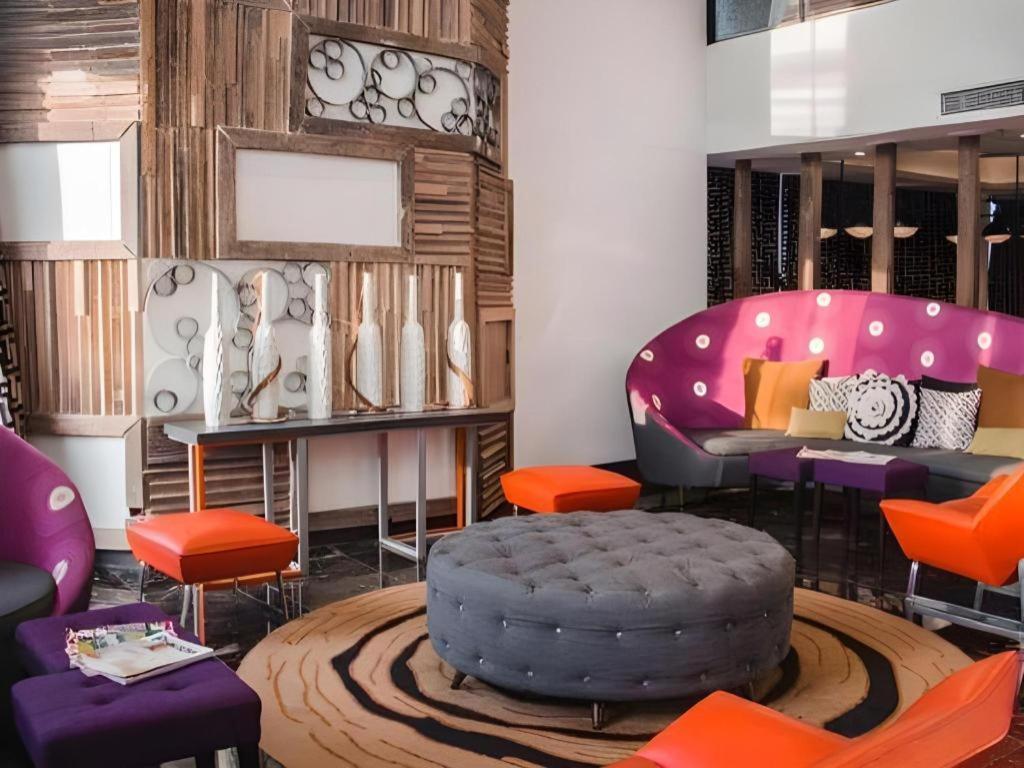 Hive Hotel Quezon City Esterno foto