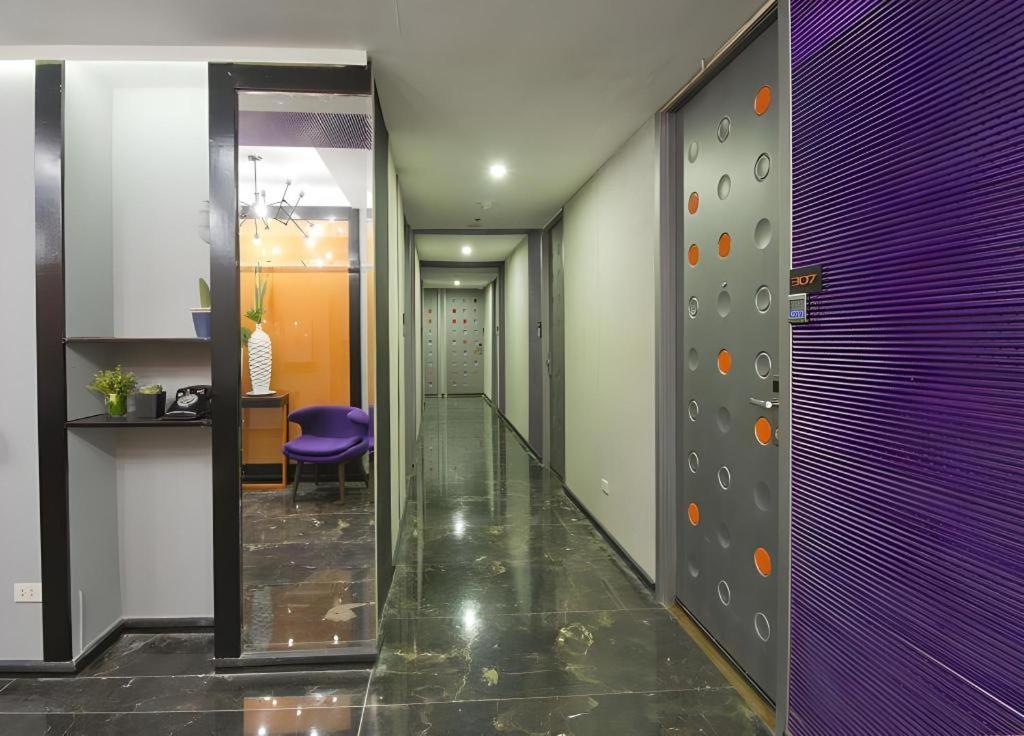 Hive Hotel Quezon City Esterno foto