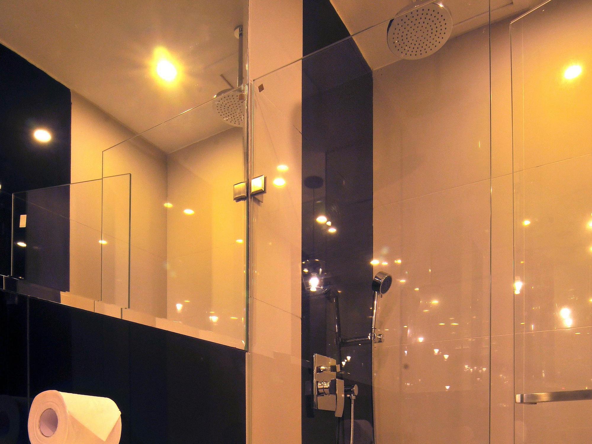 Hive Hotel Quezon City Esterno foto